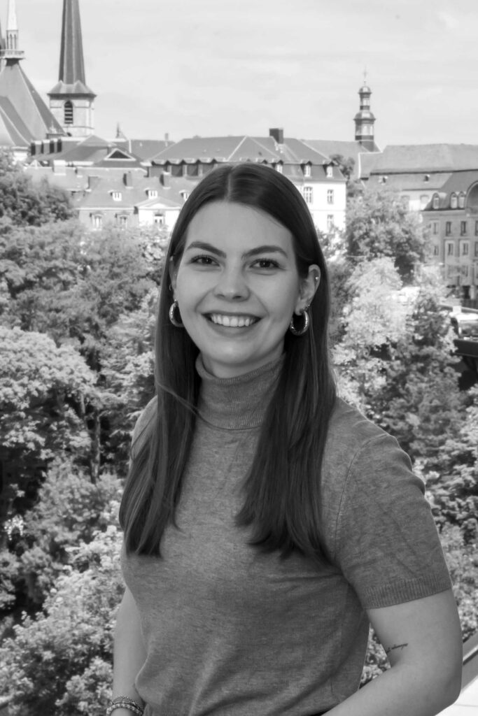 Violette JUNCKER - MBONYUMUTW Avocats