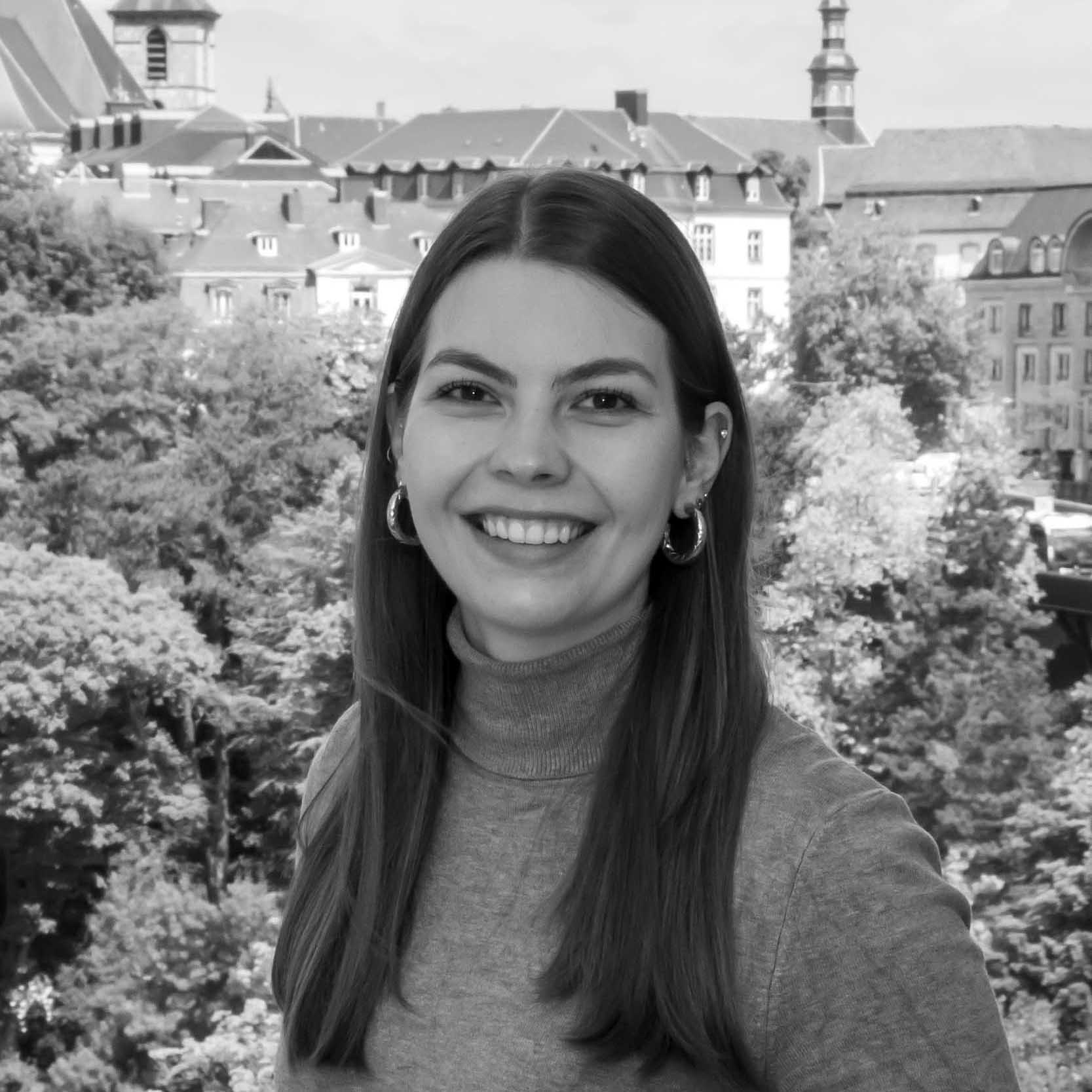 Violette JUNCKER - MBONYUMUTWA-Avocats